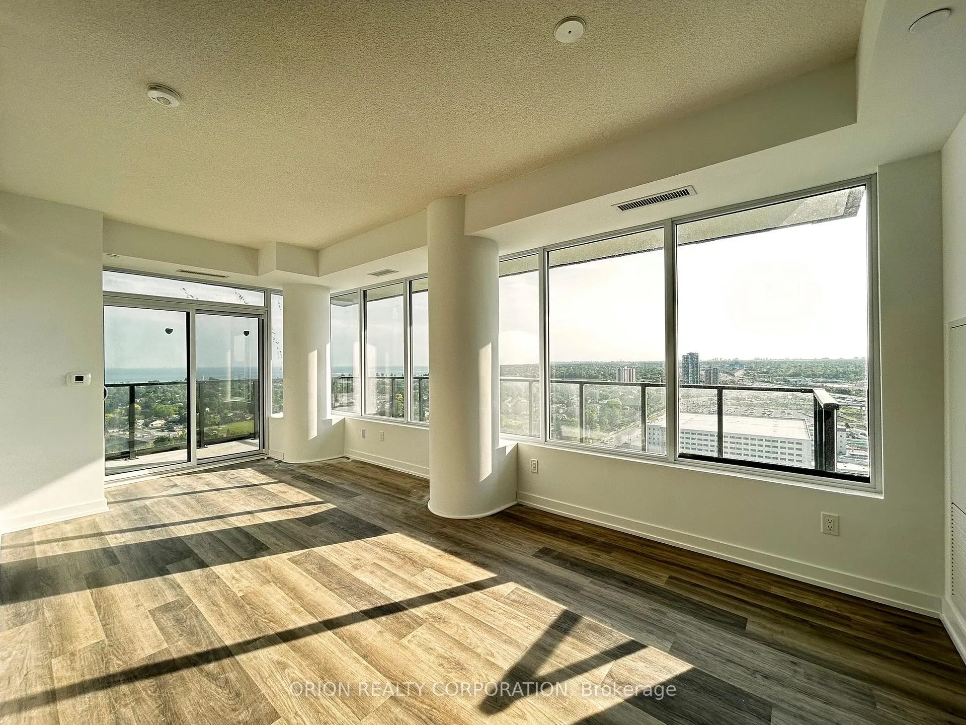 Photo 7 of Unit 2402, 1435 Celebration Drive, Pickering, Bay Ridges — HOMEH
