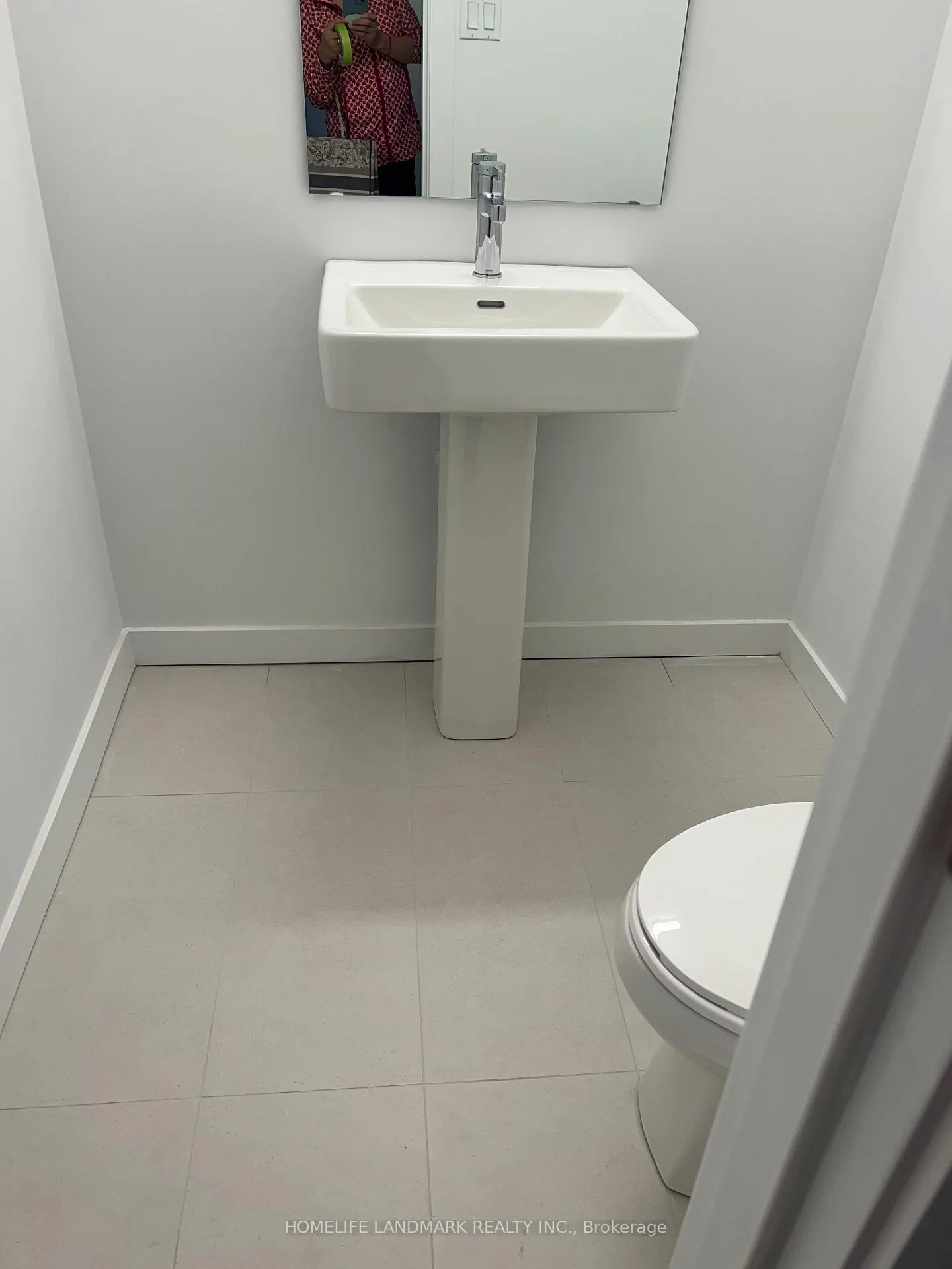 Photo 5 of Unit 19, 117 Marydale Avenue, Markham, Middlefield — HOMEH