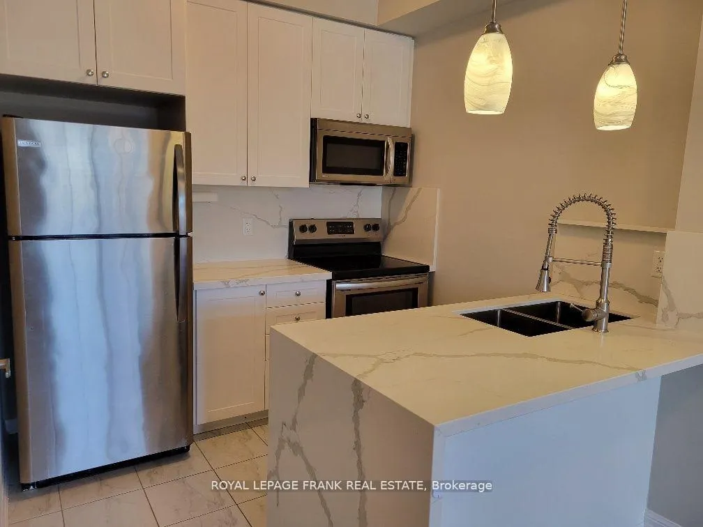 Photo 3 of Unit 303, 80 Aspen Springs Drive, Clarington, Bowmanville — HOMEH