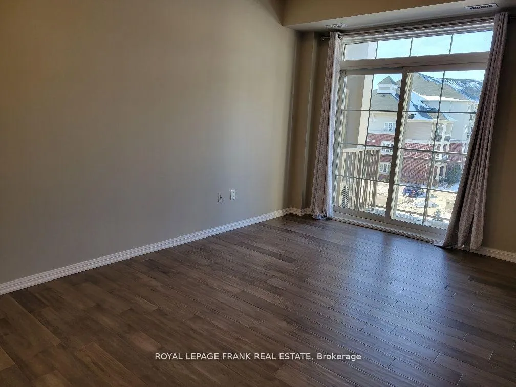 Photo 6 of Unit 303, 80 Aspen Springs Drive, Clarington, Bowmanville — HOMEH