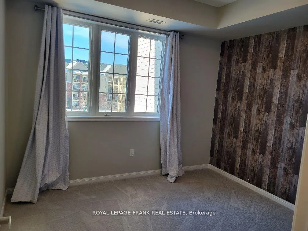 Photo 11 of Unit 303, 80 Aspen Springs Drive, Clarington, Bowmanville — HOMEH