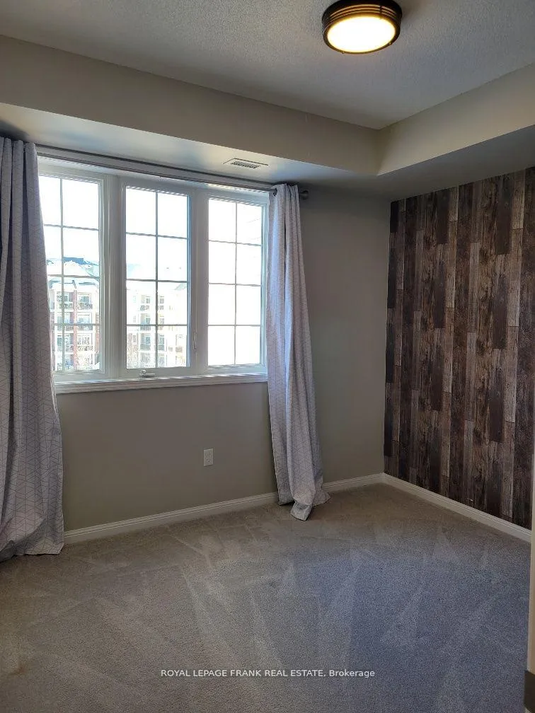 Photo 12 of Unit 303, 80 Aspen Springs Drive, Clarington, Bowmanville — HOMEH