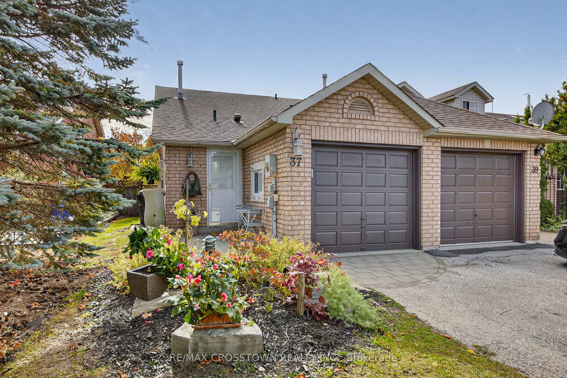 Photo 1 of 37 Seymour Crescent, Barrie, Holly — HOMEH