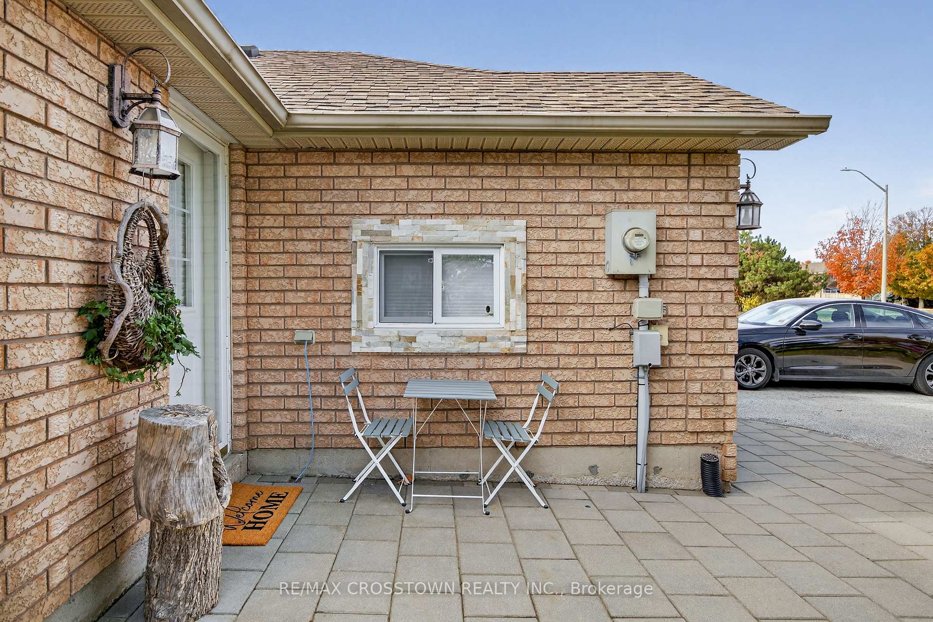 Photo 3 of 37 Seymour Crescent, Barrie, Holly — HOMEH
