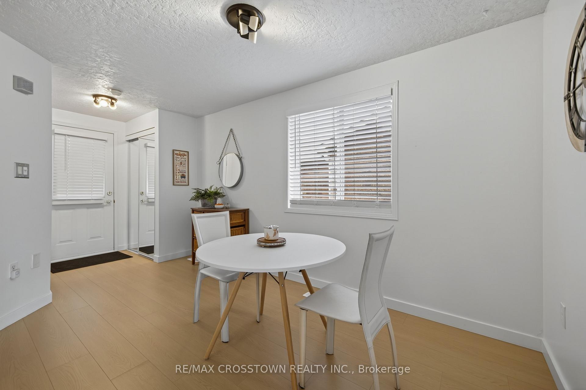 Photo 14 of 37 Seymour Crescent, Barrie, Holly — HOMEH