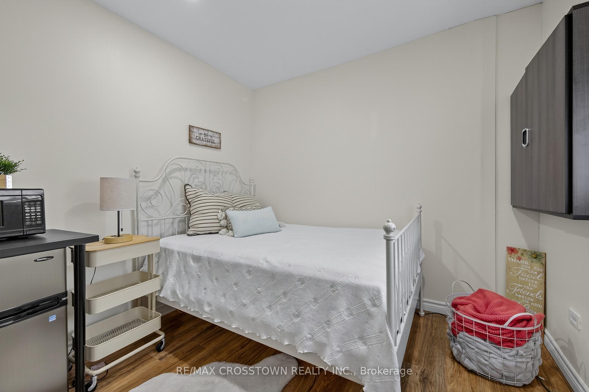 Photo 22 of 37 Seymour Crescent, Barrie, Holly — HOMEH