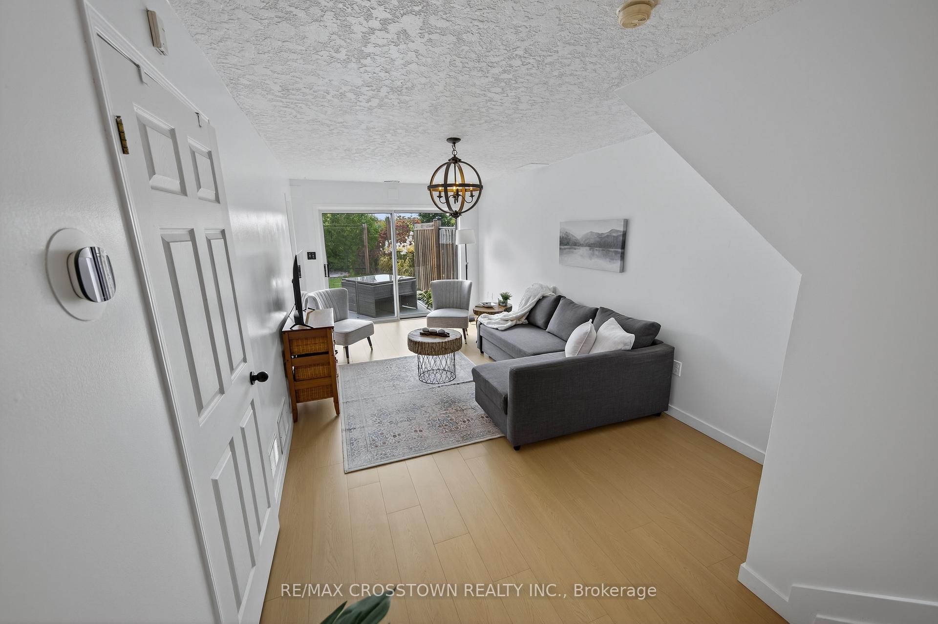 Photo 27 of 37 Seymour Crescent, Barrie, Holly — HOMEH