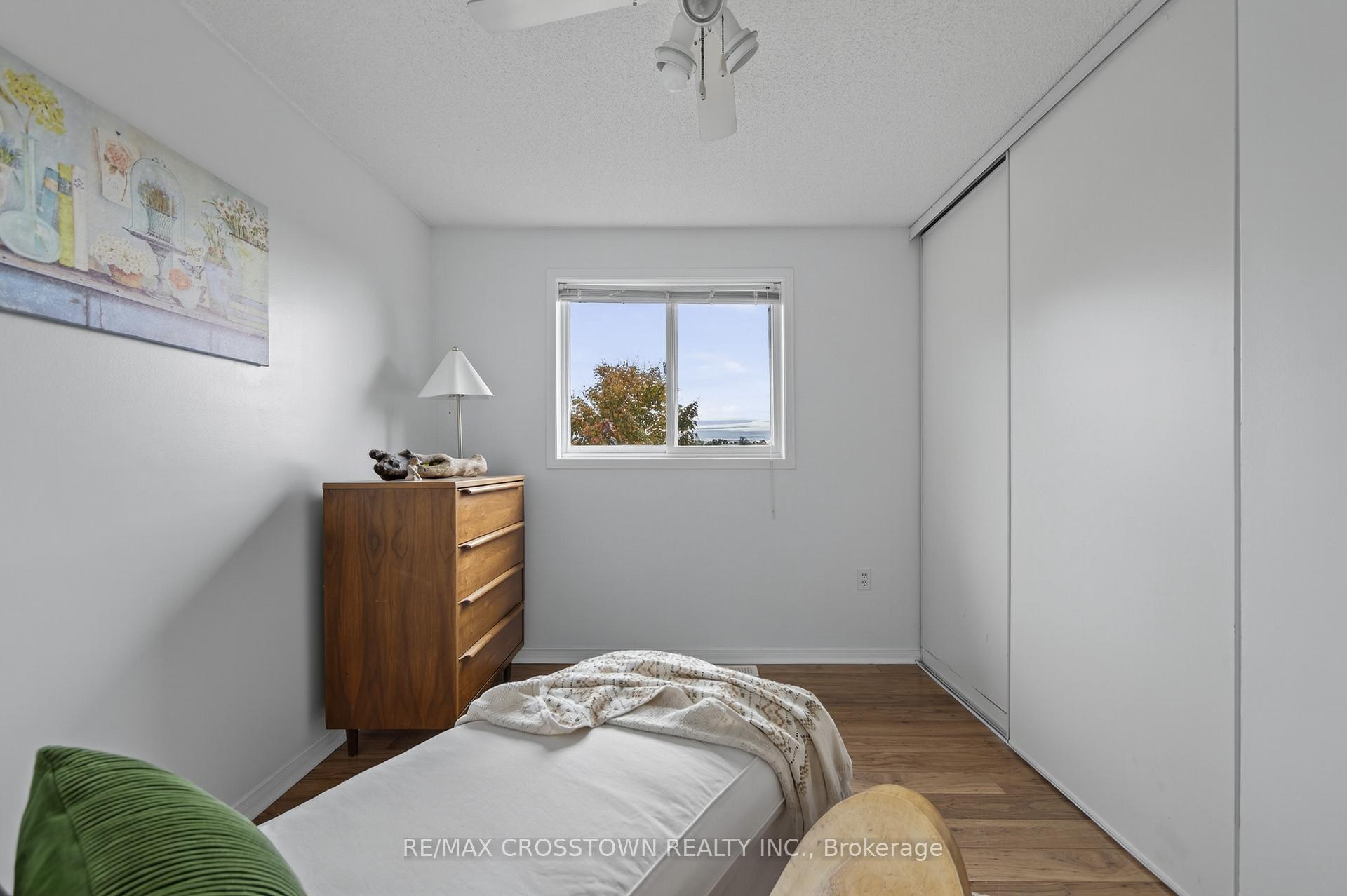 Photo 32 of 37 Seymour Crescent, Barrie, Holly — HOMEH