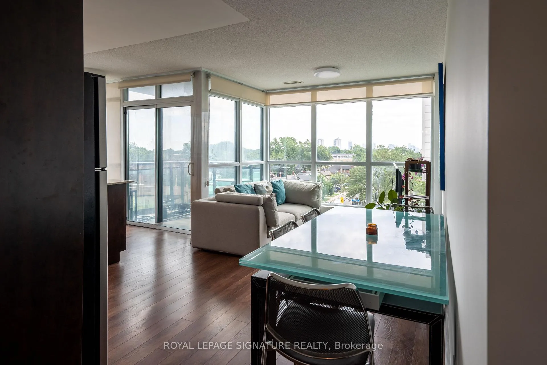 Photo 6 of Unit 603, 1048 Broadview Avenue, Toronto, Broadview North — HOMEH