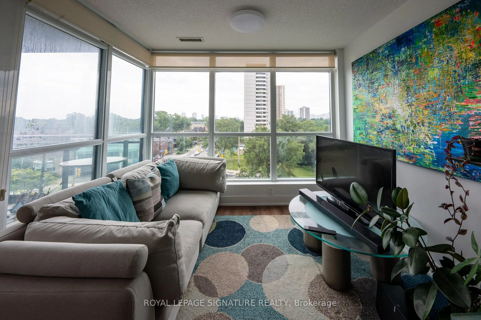 Photo 7 of Unit 603, 1048 Broadview Avenue, Toronto, Broadview North — HOMEH