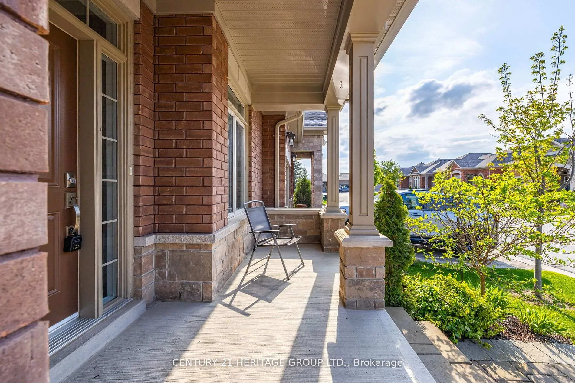 Photo 4 of 12 Newcastle Road, New Tecumseth, Alliston — HOMEH