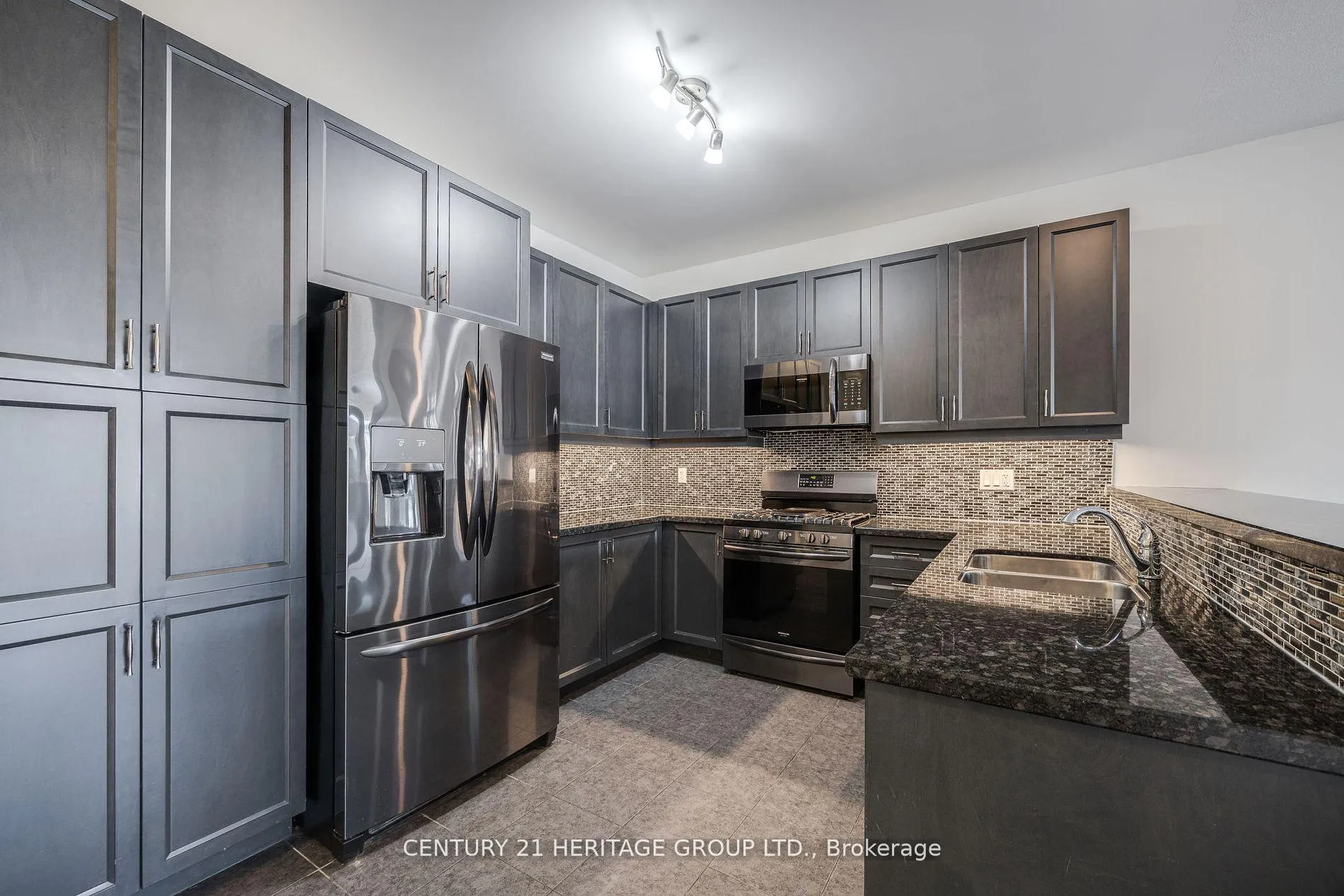 Photo 9 of 12 Newcastle Road, New Tecumseth, Alliston — HOMEH