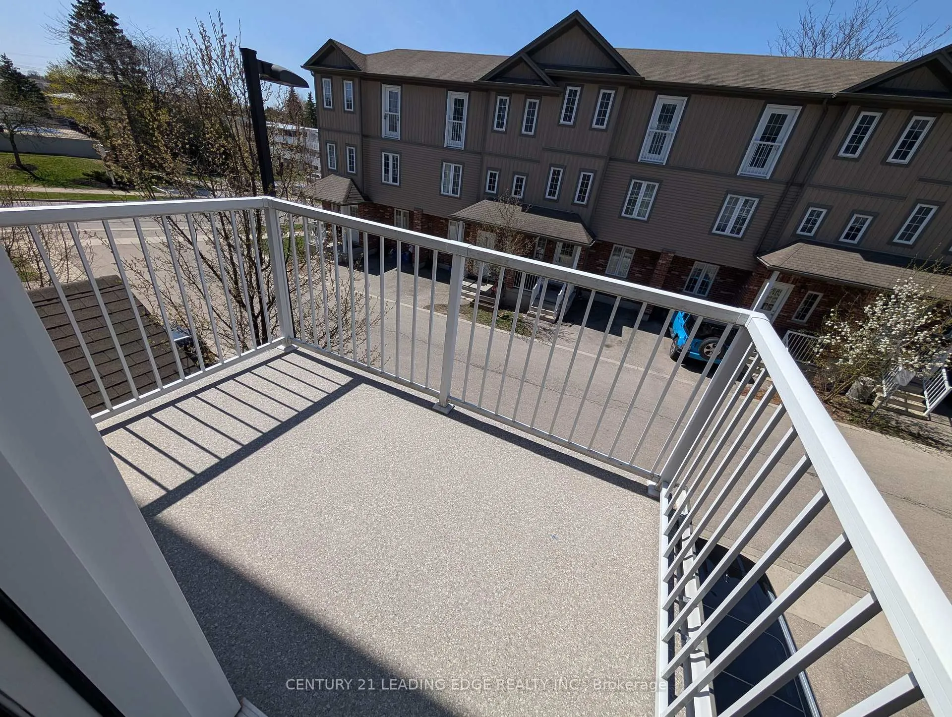 Photo 9 of Unit 11B, 55 Mooregate Crescent, Kitchener, Victoria Hills — HOMEH