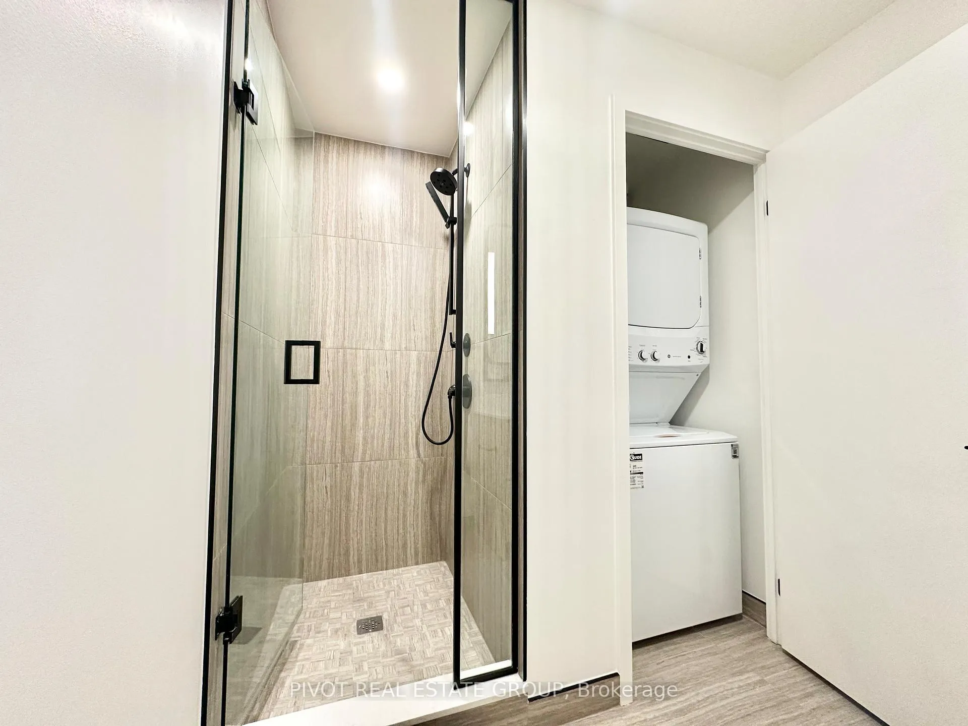 Photo 5 of Unit 1114, 1050 Eastern Avenue, Toronto, The Beaches — HOMEH