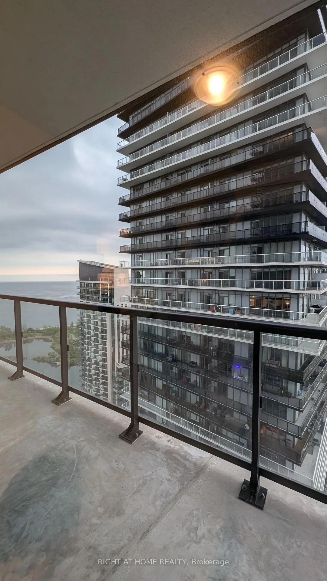 Photo 1 of Unit 4207, 38 Annie Criag Drive, Etobicoke, Mimico — HOMEH