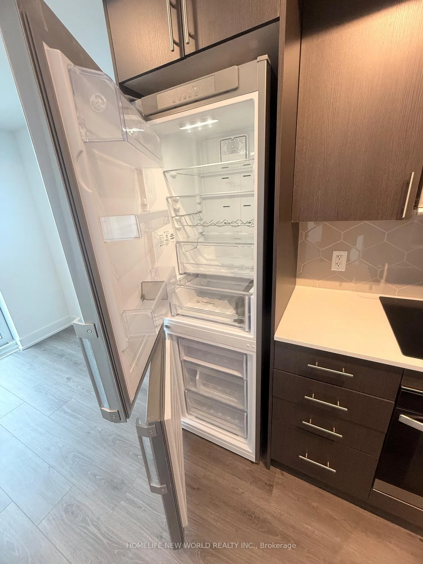 Photo 7 of Unit 2301, 2545 Simcoe Street N, Oshawa, Windfields — HOMEH