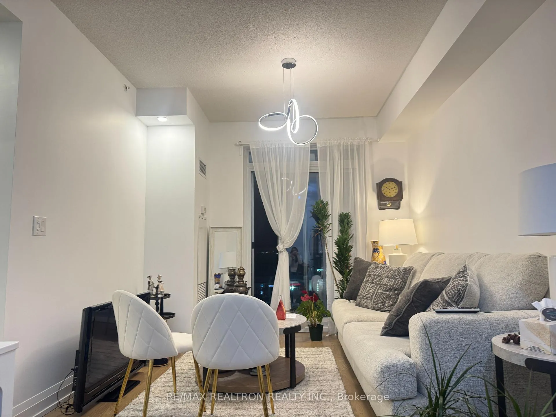 Photo 7 of Unit 615, 7171 Yonge Street, Markham, Grandview — HOMEH