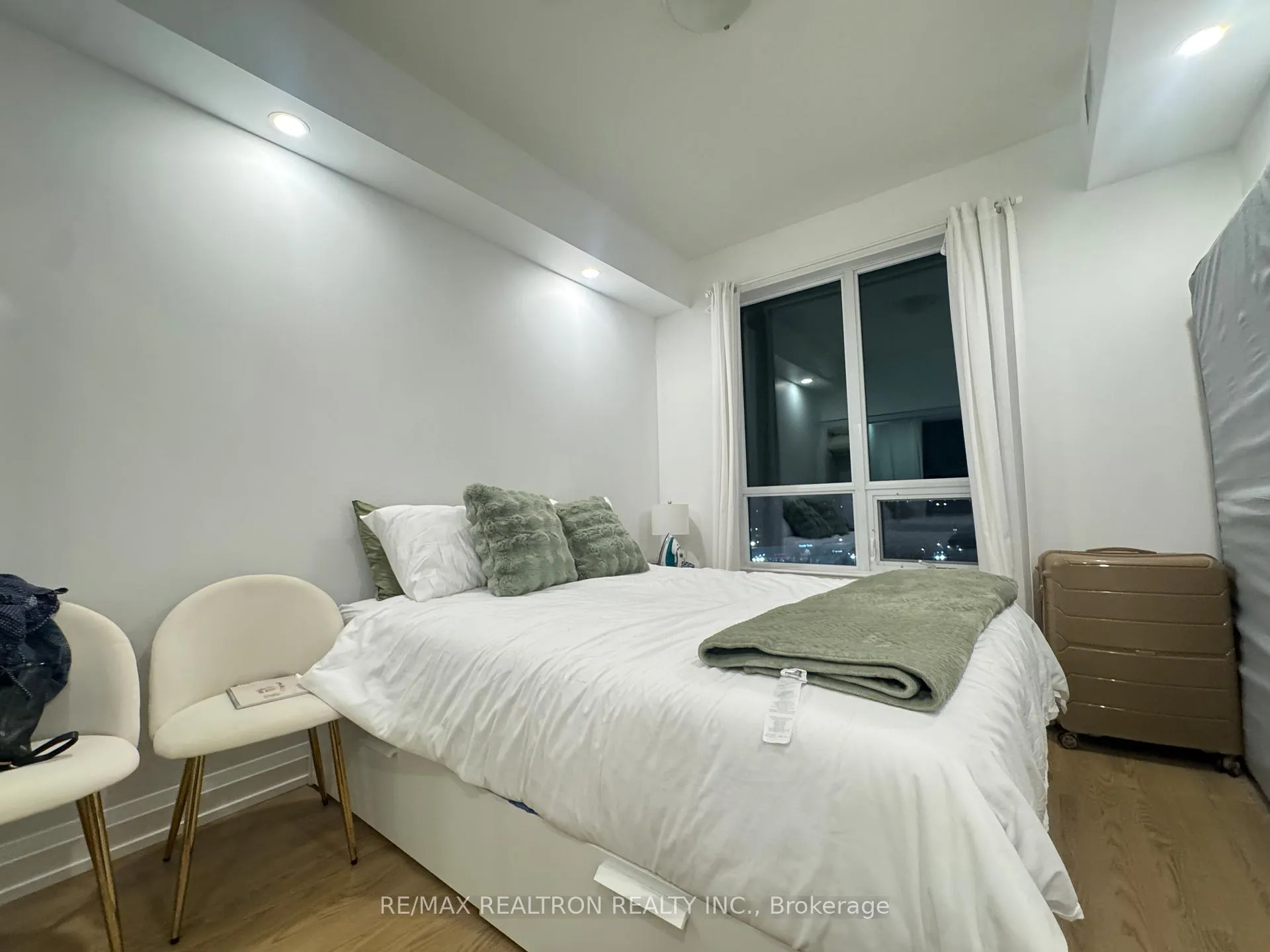 Photo 9 of Unit 615, 7171 Yonge Street, Markham, Grandview — HOMEH