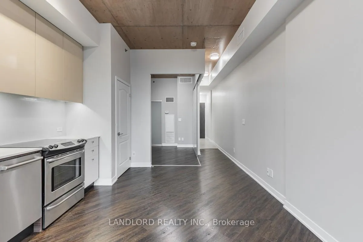 Photo 9 of Unit 606, 8 Gladstone Avenue, Toronto, Little Portugal — HOMEH