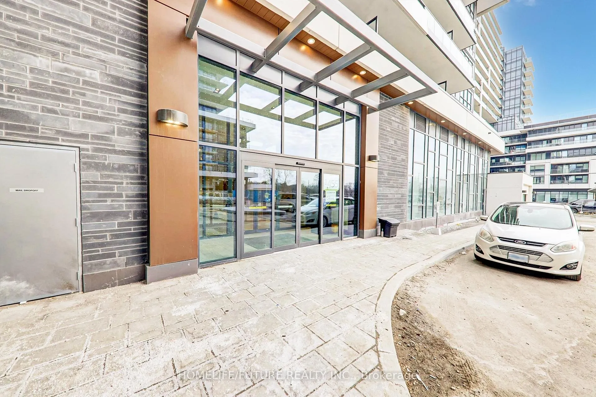 Photo 5 of Unit 705, 1455 Celebration Drive, Pickering, Bay Ridges — HOMEH