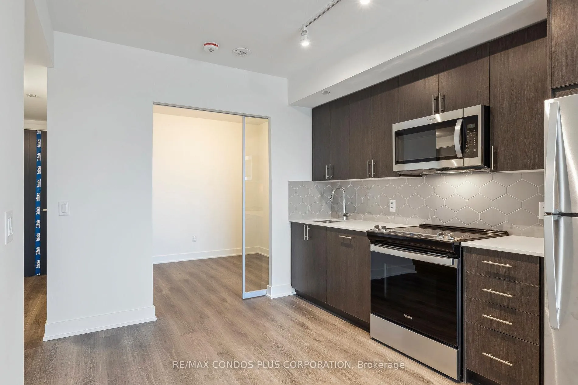 Photo 5 of Unit 2404, 2545 Simcoe Street N, Oshawa, Windfields — HOMEH