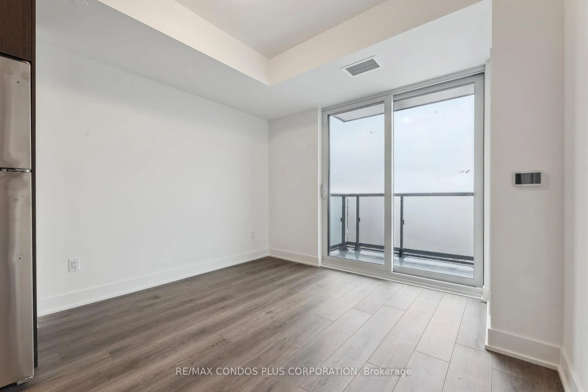 Photo 6 of Unit 2404, 2545 Simcoe Street N, Oshawa, Windfields — HOMEH