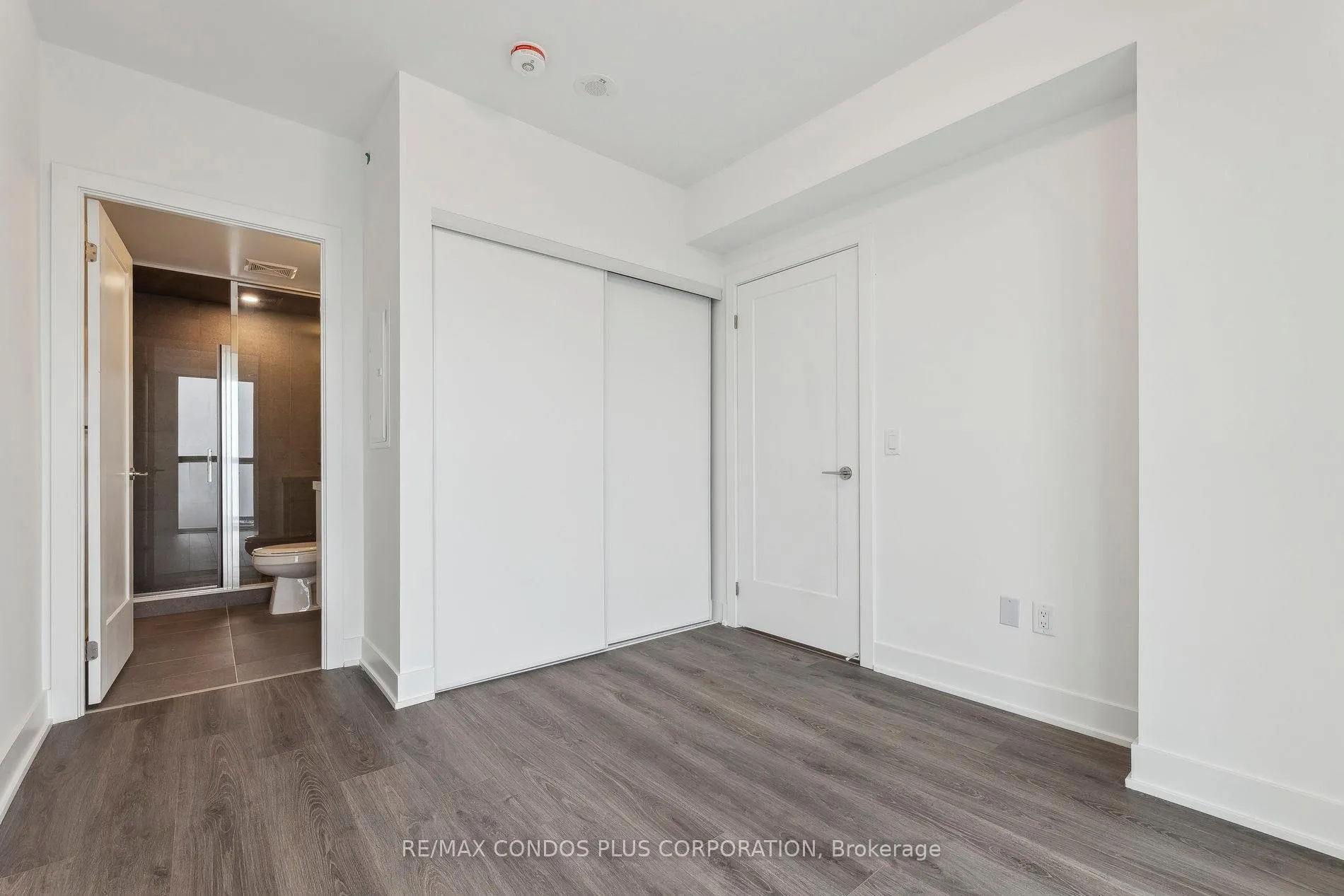 Photo 11 of Unit 2404, 2545 Simcoe Street N, Oshawa, Windfields — HOMEH