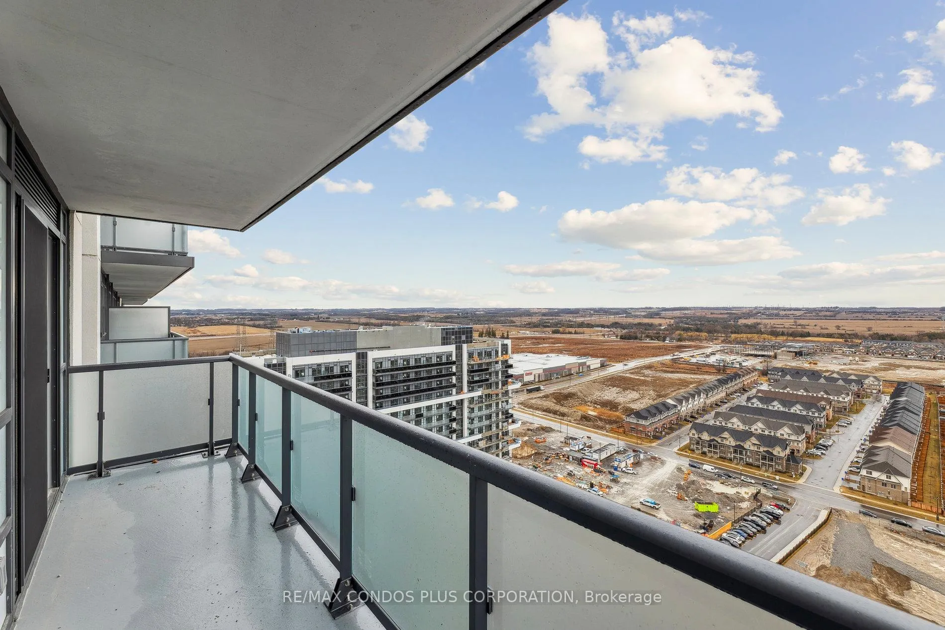 Photo 19 of Unit 2404, 2545 Simcoe Street N, Oshawa, Windfields — HOMEH