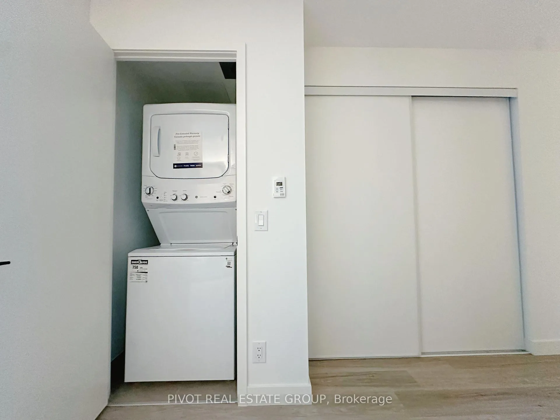 Photo 5 of Unit 533, 1050 Eastern Avenue, Toronto, The Beaches — HOMEH