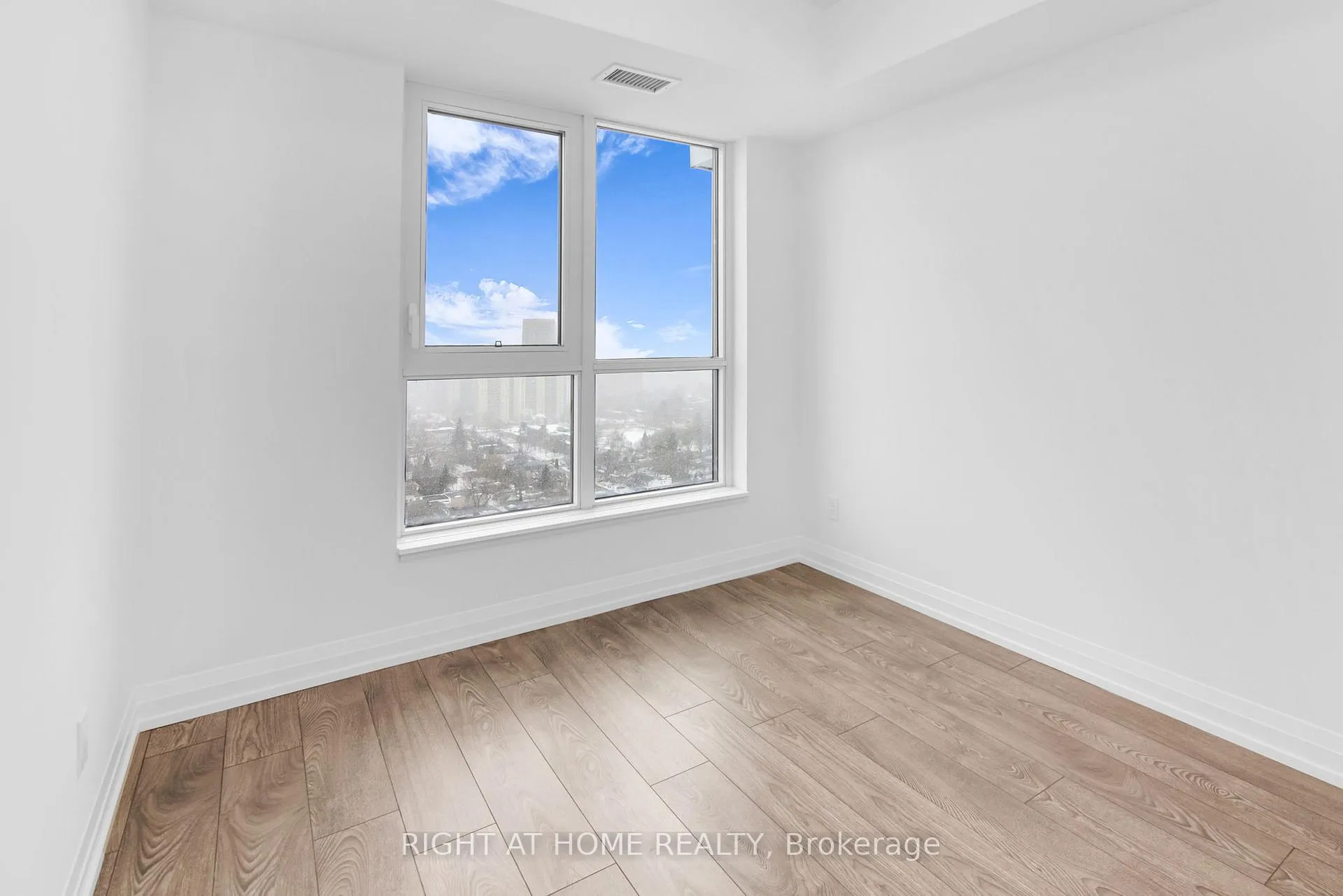 Photo 11 of Unit 2501, 286 Main Street, Toronto, East End-Danforth — HOMEH