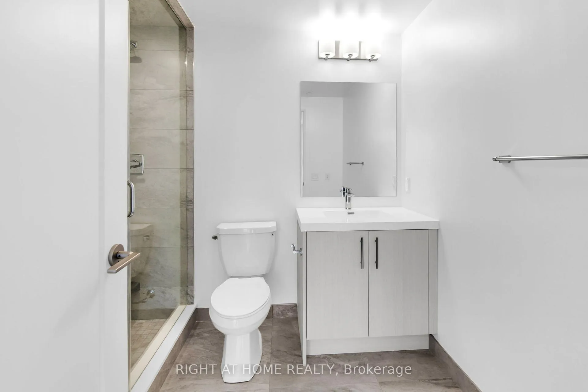 Photo 14 of Unit 2501, 286 Main Street, Toronto, East End-Danforth — HOMEH