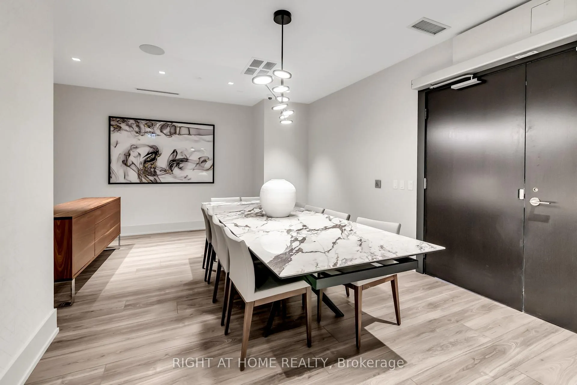 Photo 22 of Unit 2501, 286 Main Street, Toronto, East End-Danforth — HOMEH