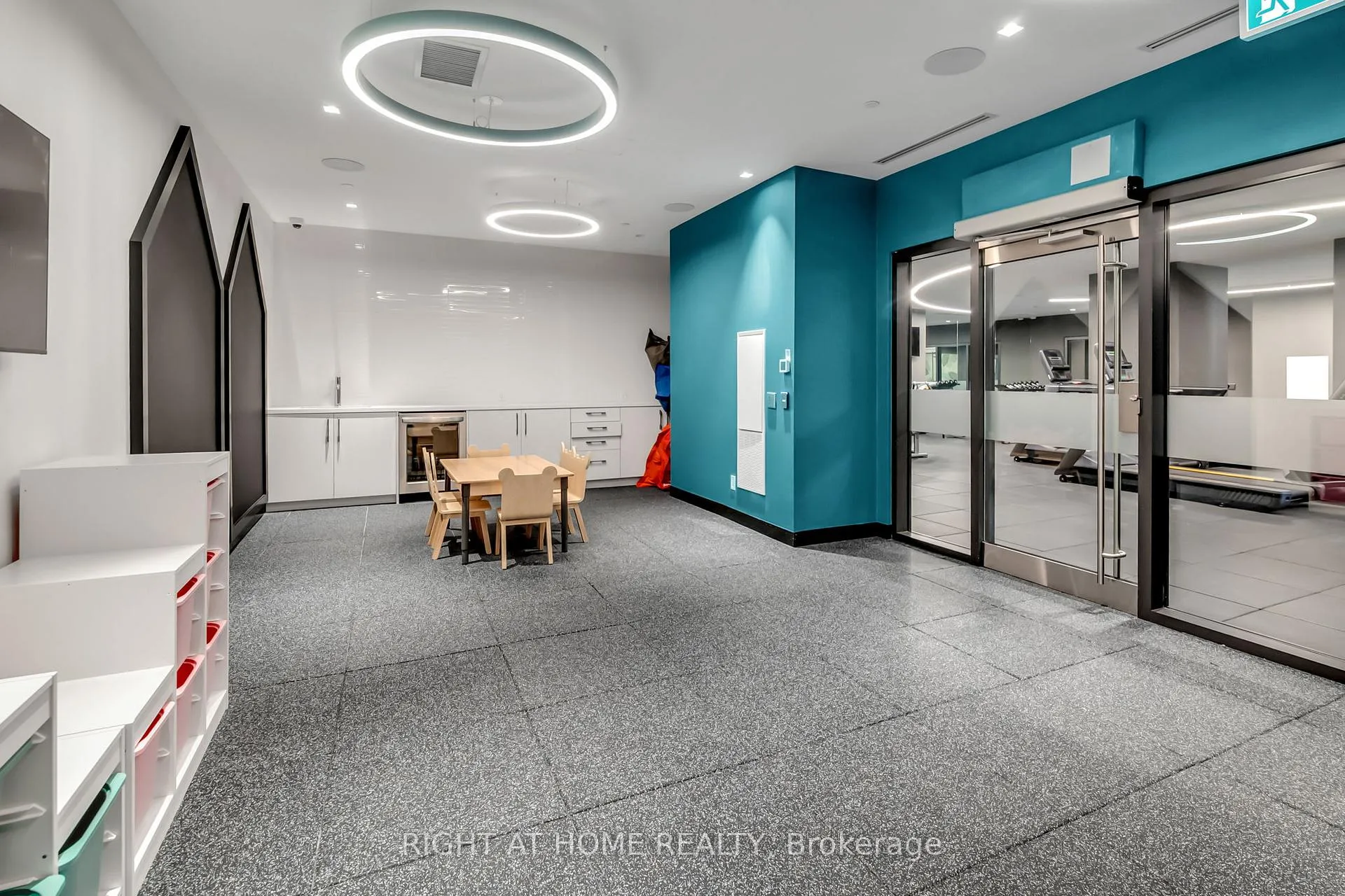 Photo 23 of Unit 2501, 286 Main Street, Toronto, East End-Danforth — HOMEH