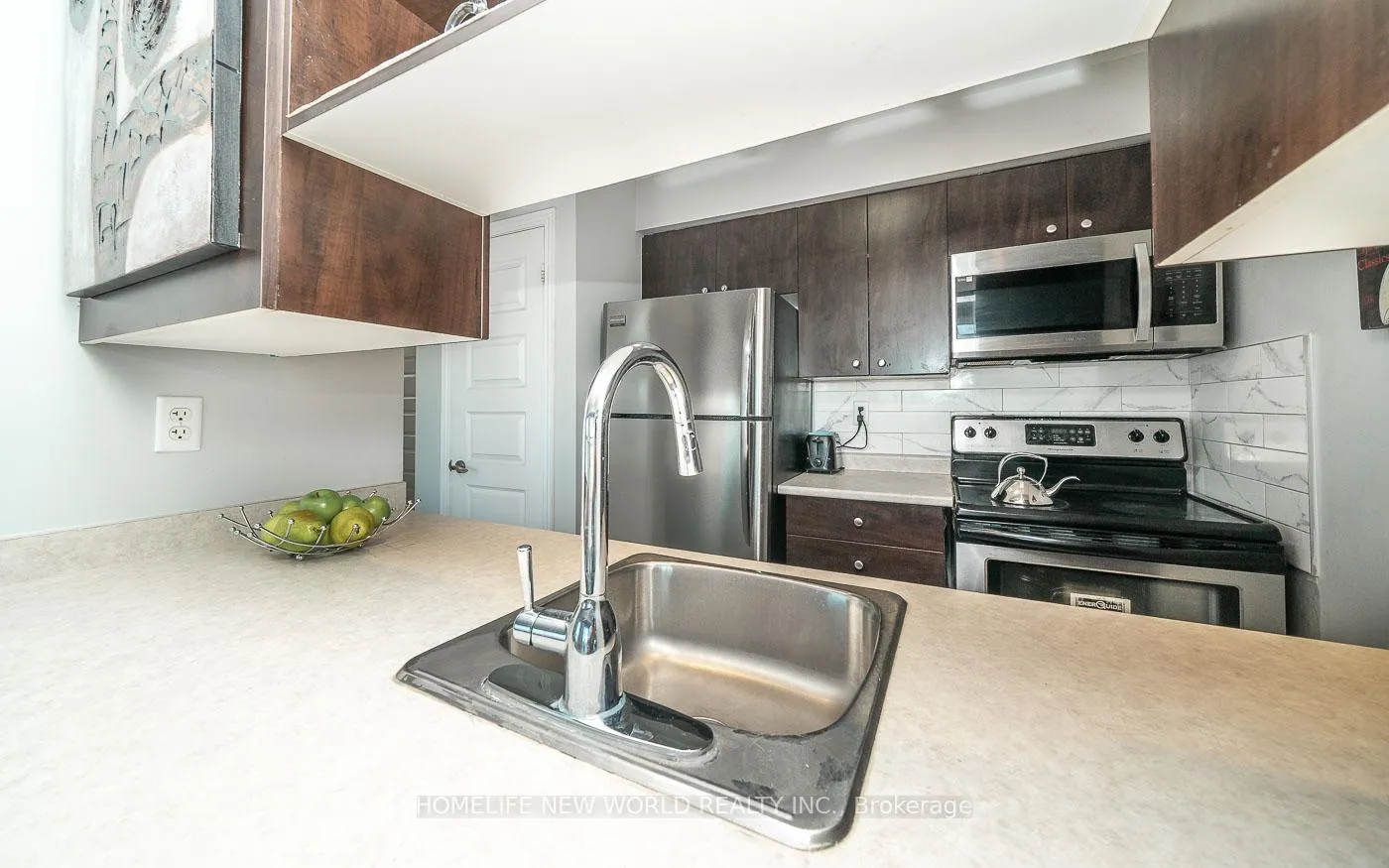 Photo 9 of Unit 1910, 215 Queen Street E, Brampton, Queen Street Corridor — HOMEH
