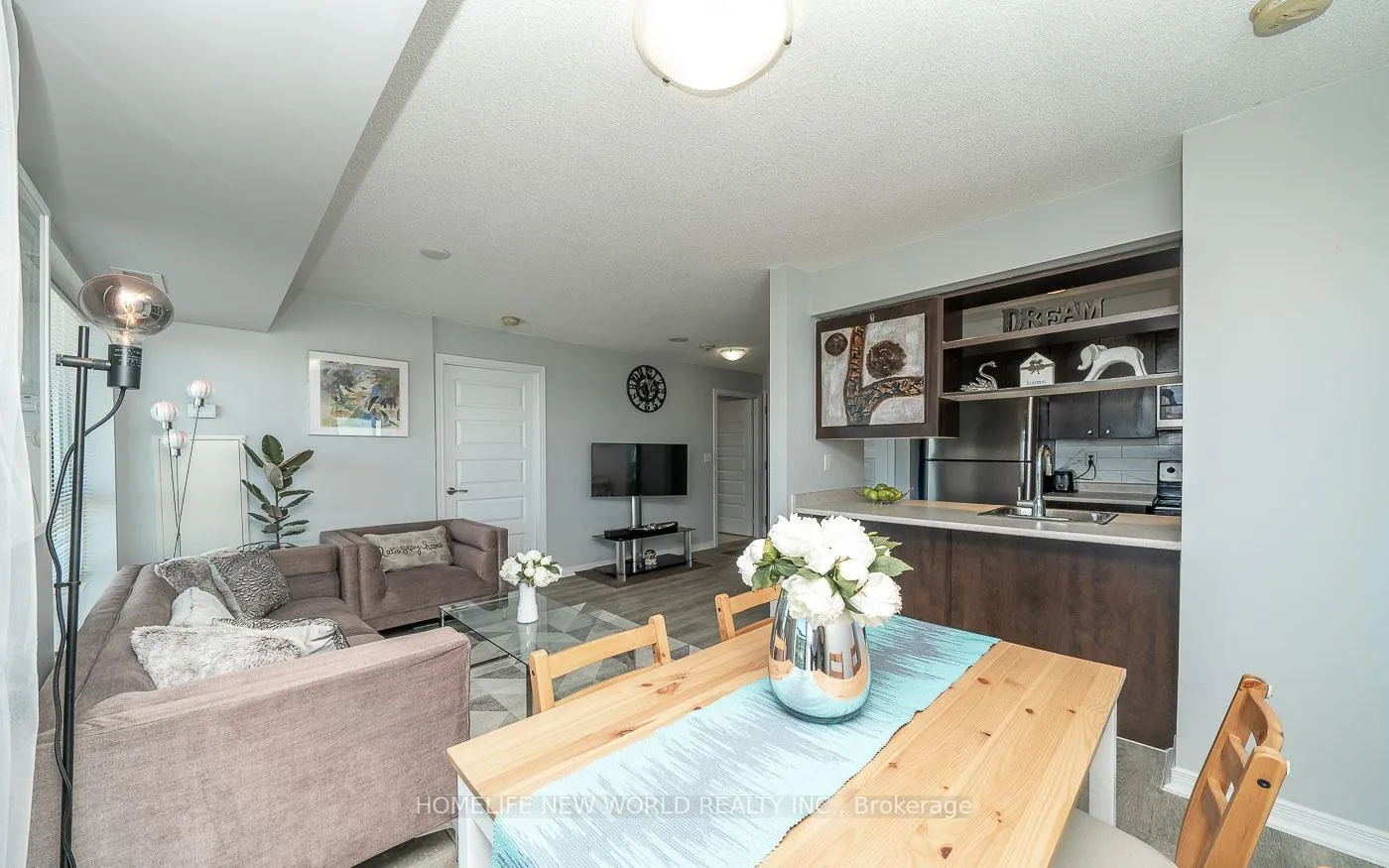 Photo 11 of Unit 1910, 215 Queen Street E, Brampton, Queen Street Corridor — HOMEH