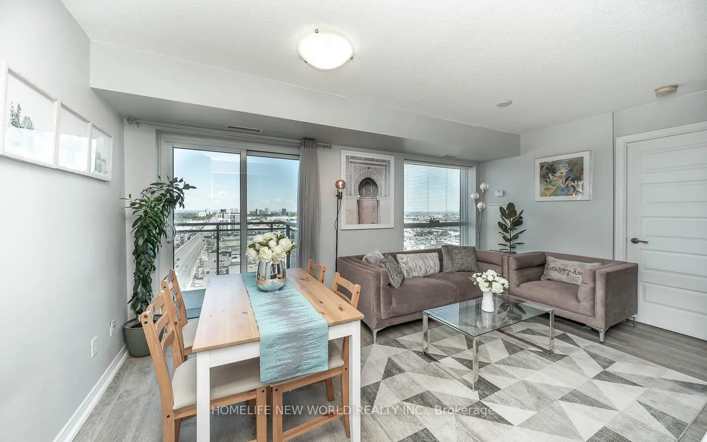 Photo 14 of Unit 1910, 215 Queen Street E, Brampton, Queen Street Corridor — HOMEH