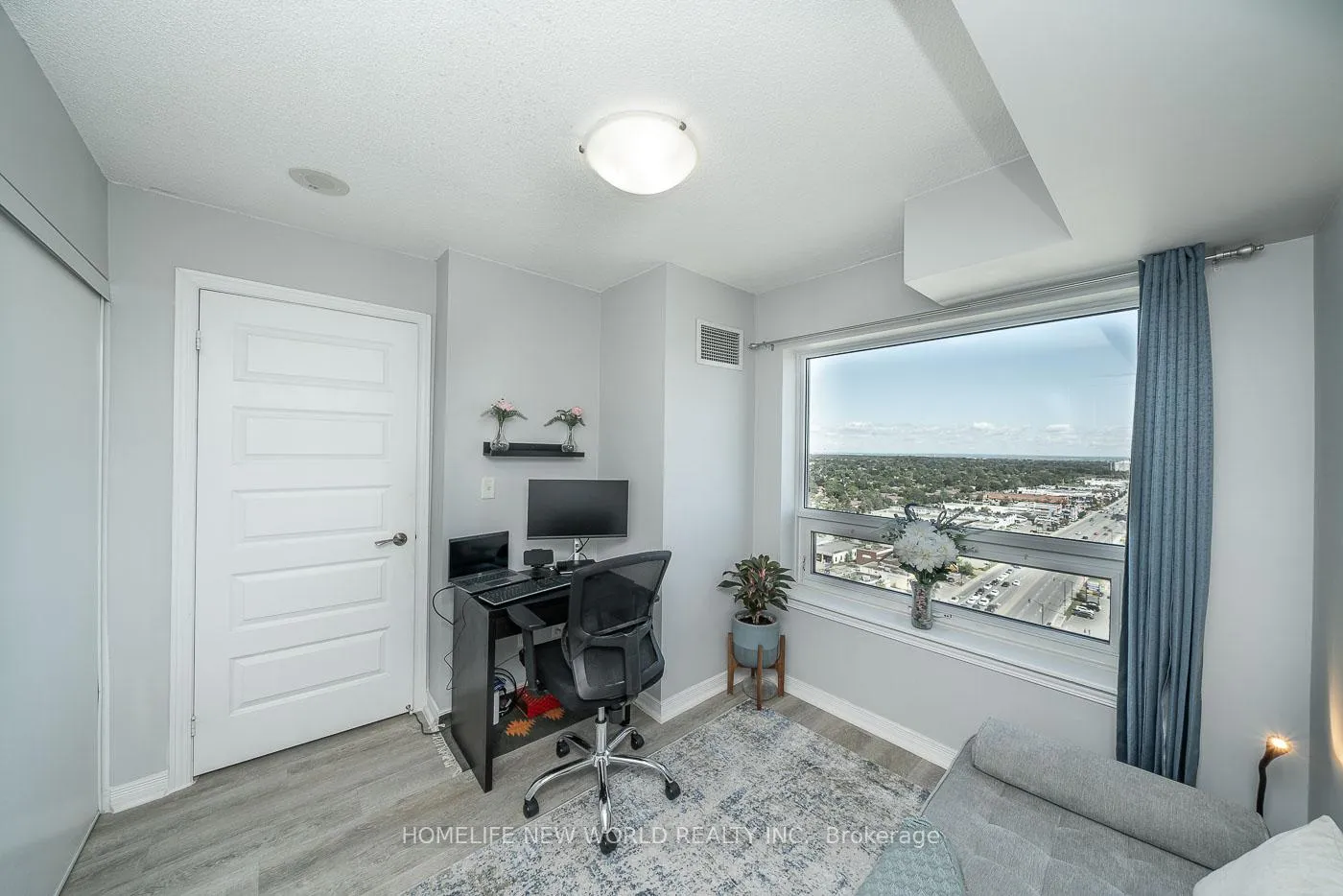 Photo 20 of Unit 1910, 215 Queen Street E, Brampton, Queen Street Corridor — HOMEH