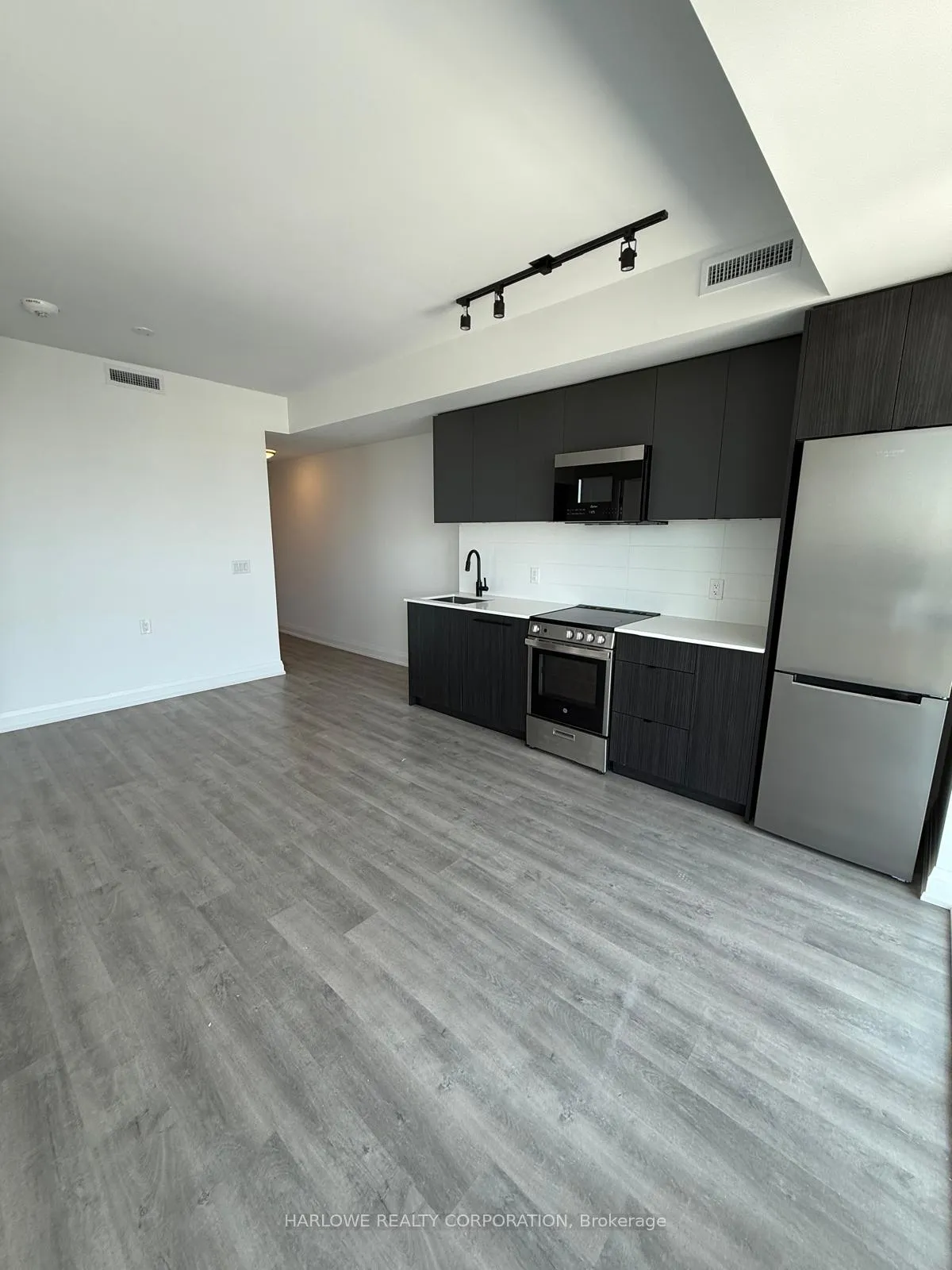 Photo 1 of Unit 902, 2369 Danforth Avenue, Toronto, East End-Danforth — HOMEH