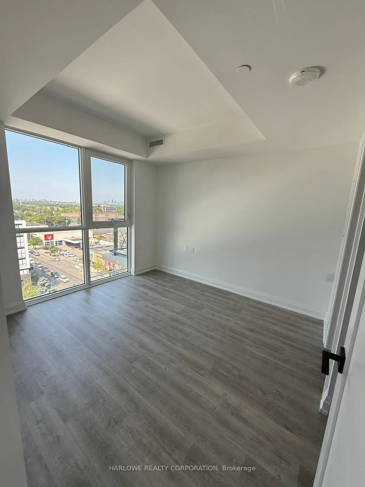Photo 8 of Unit 902, 2369 Danforth Avenue, Toronto, East End-Danforth — HOMEH