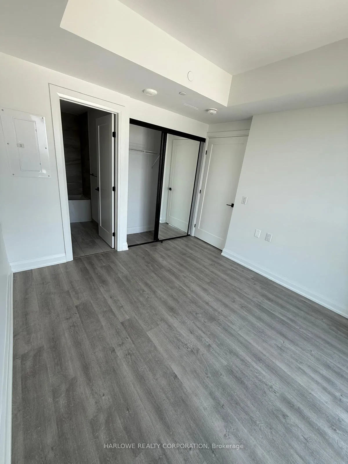 Photo 9 of Unit 902, 2369 Danforth Avenue, Toronto, East End-Danforth — HOMEH