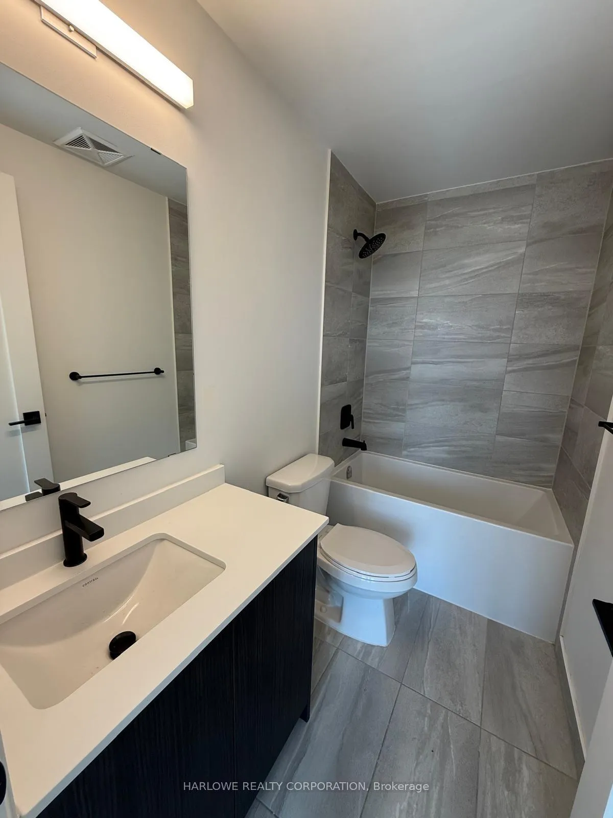 Photo 13 of Unit 902, 2369 Danforth Avenue, Toronto, East End-Danforth — HOMEH