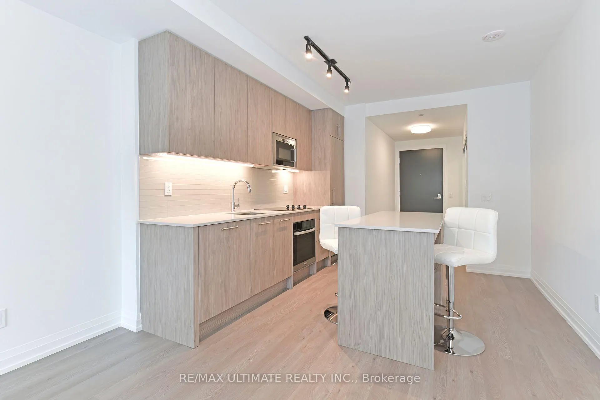 Photo 3 of Unit 1505, 286 Main Street, Toronto, East End-Danforth — HOMEH