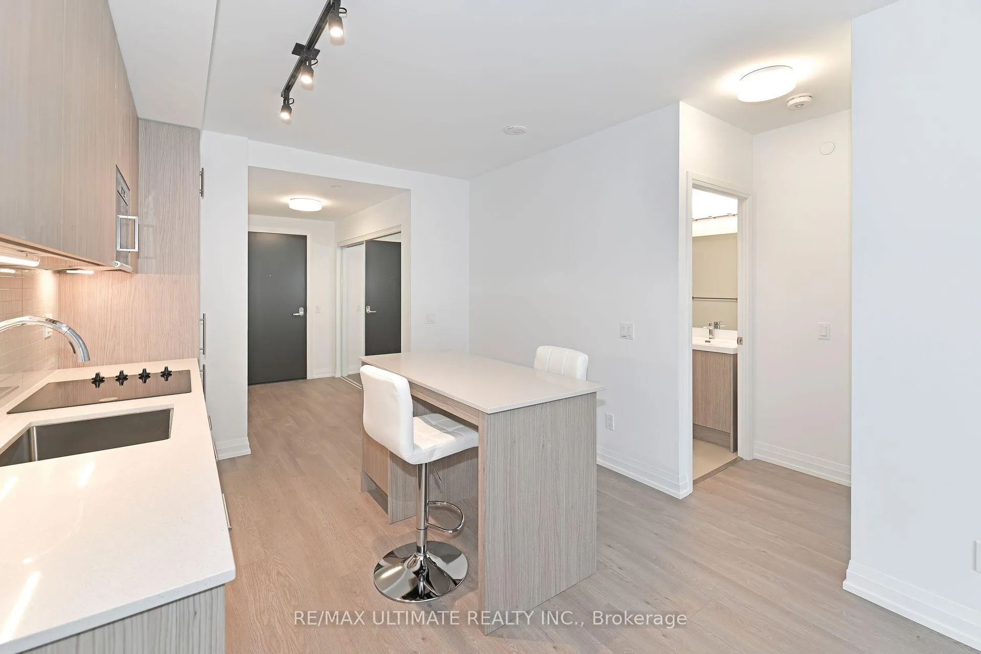 Photo 4 of Unit 1505, 286 Main Street, Toronto, East End-Danforth — HOMEH