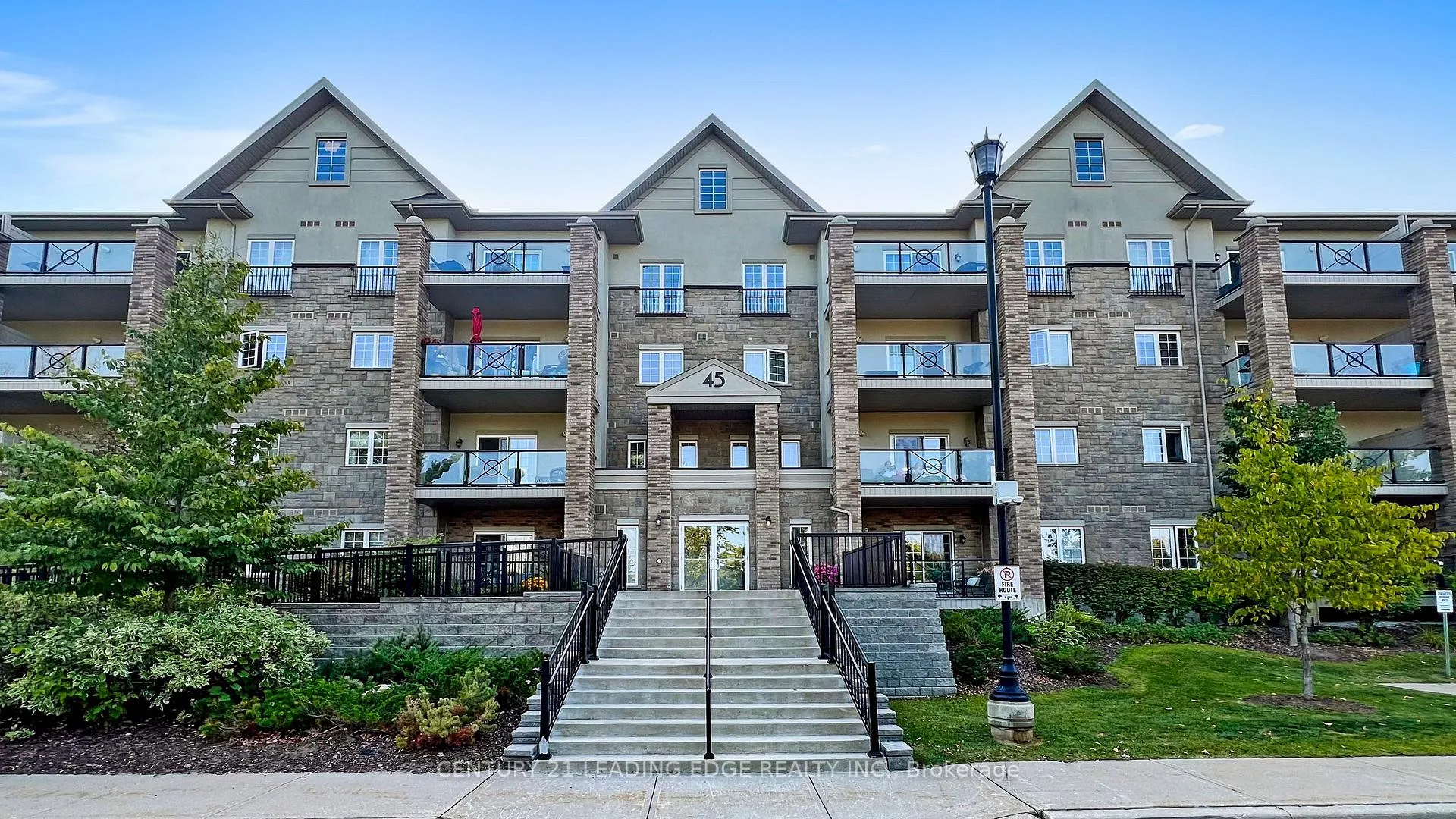 Photo 4 of Unit 103, 45 Ferndale Drive S, Barrie, Ardagh — HOMEH
