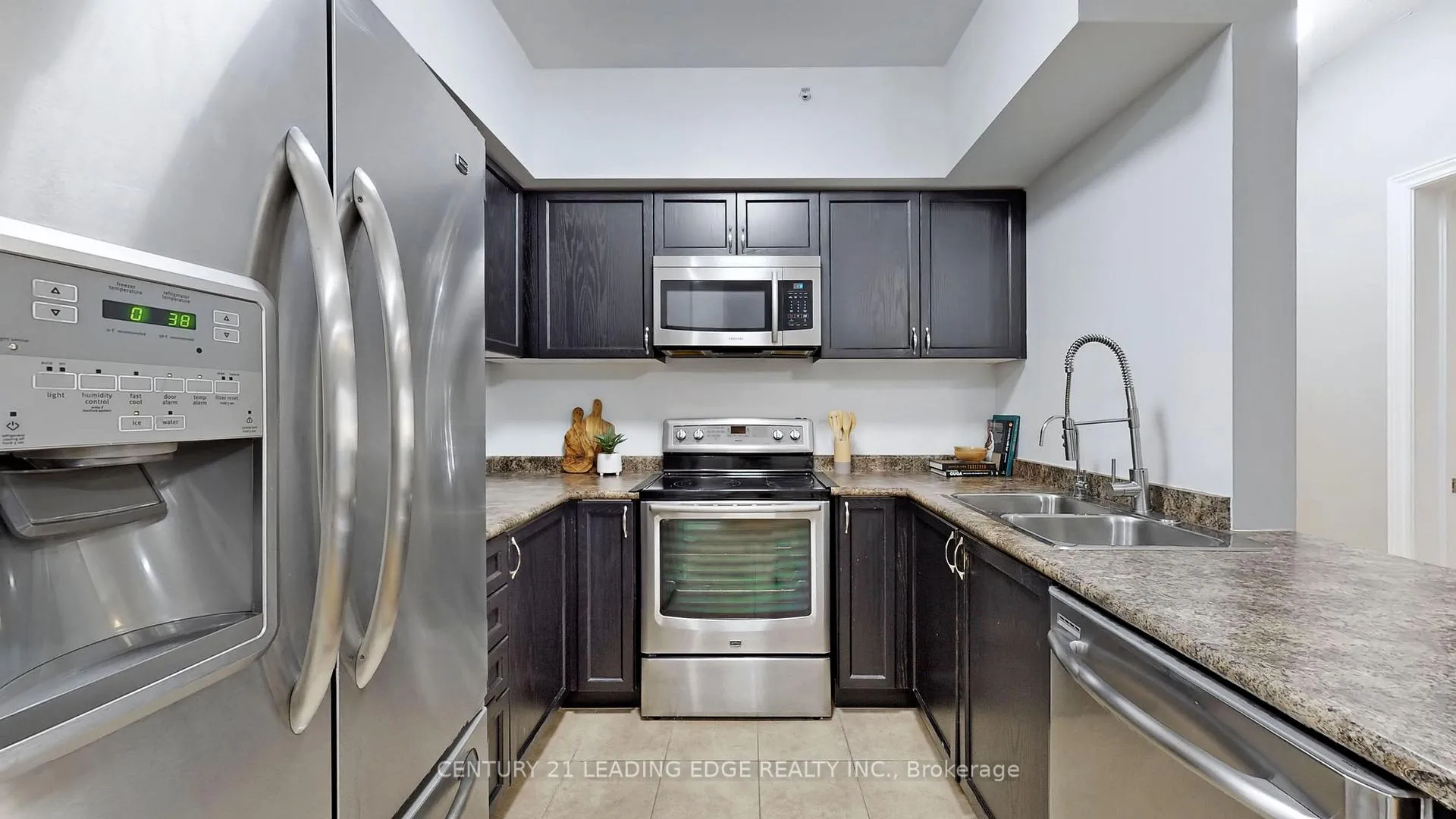 Photo 14 of Unit 103, 45 Ferndale Drive S, Barrie, Ardagh — HOMEH