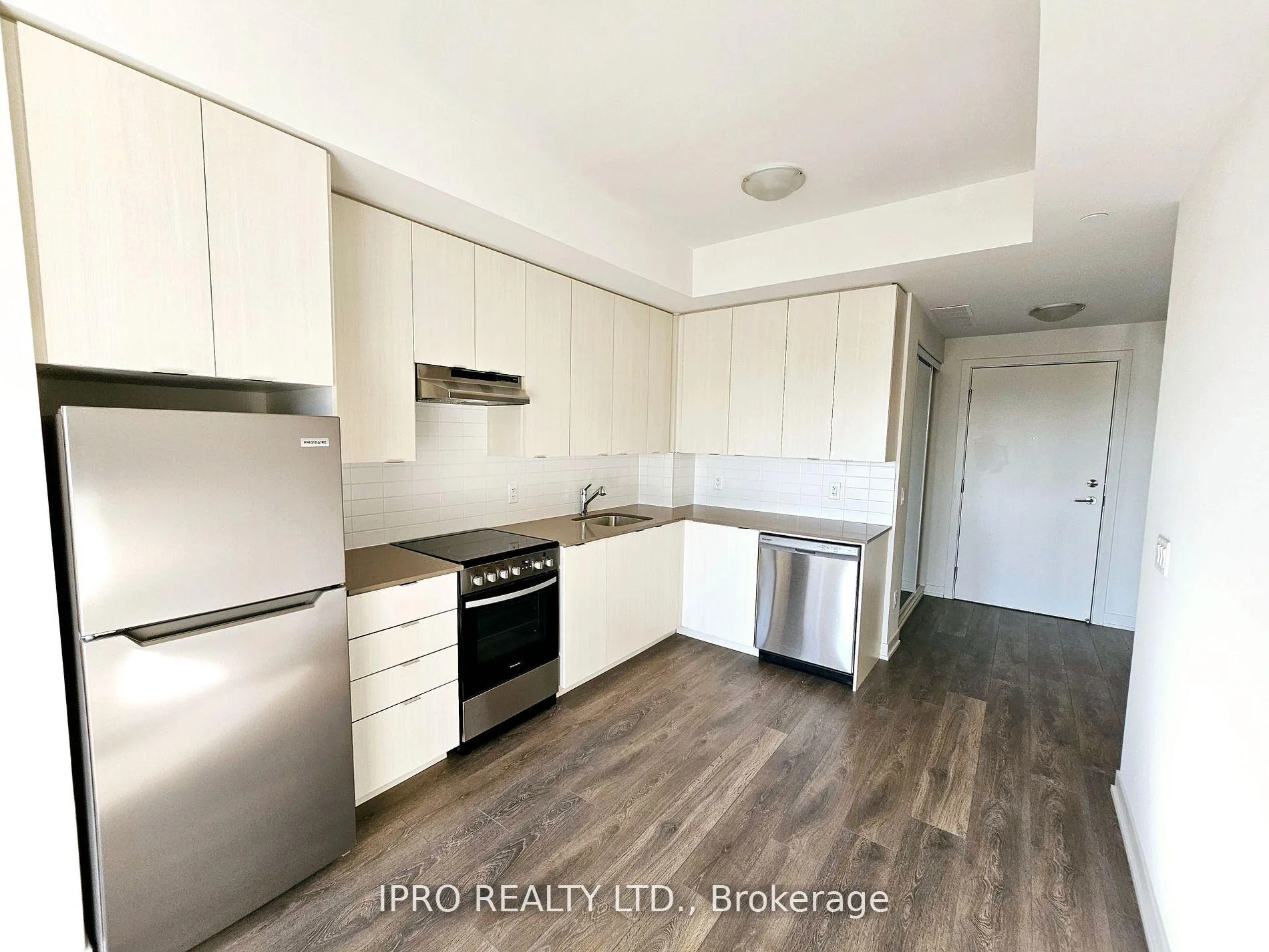 Photo 5 of Unit 311, 62 Sky Harbour Drive, Brampton, Bram West — HOMEH