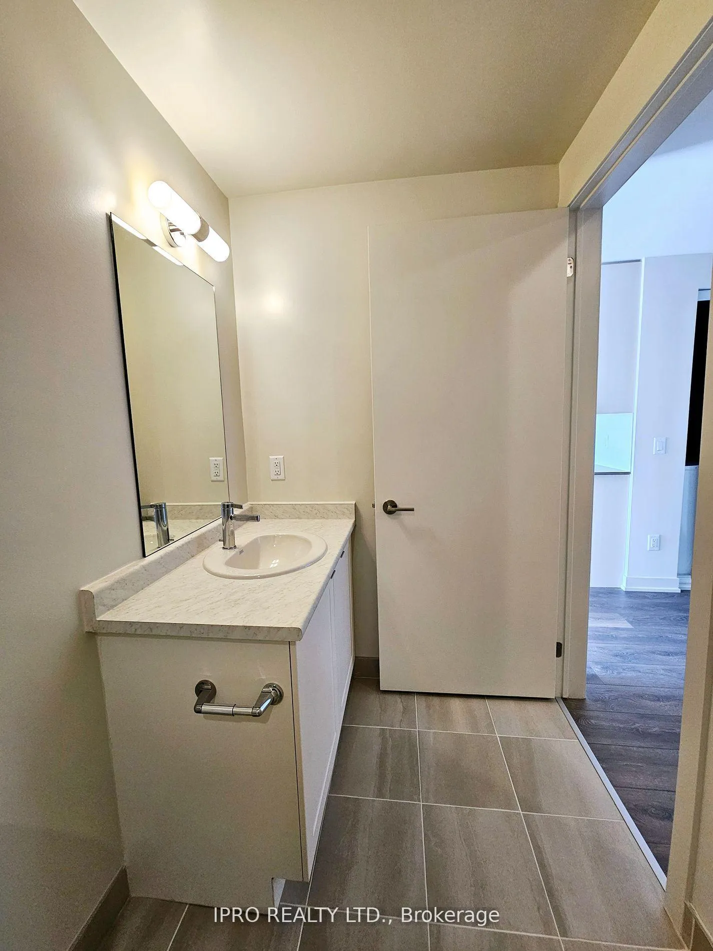 Photo 12 of Unit 311, 62 Sky Harbour Drive, Brampton, Bram West — HOMEH