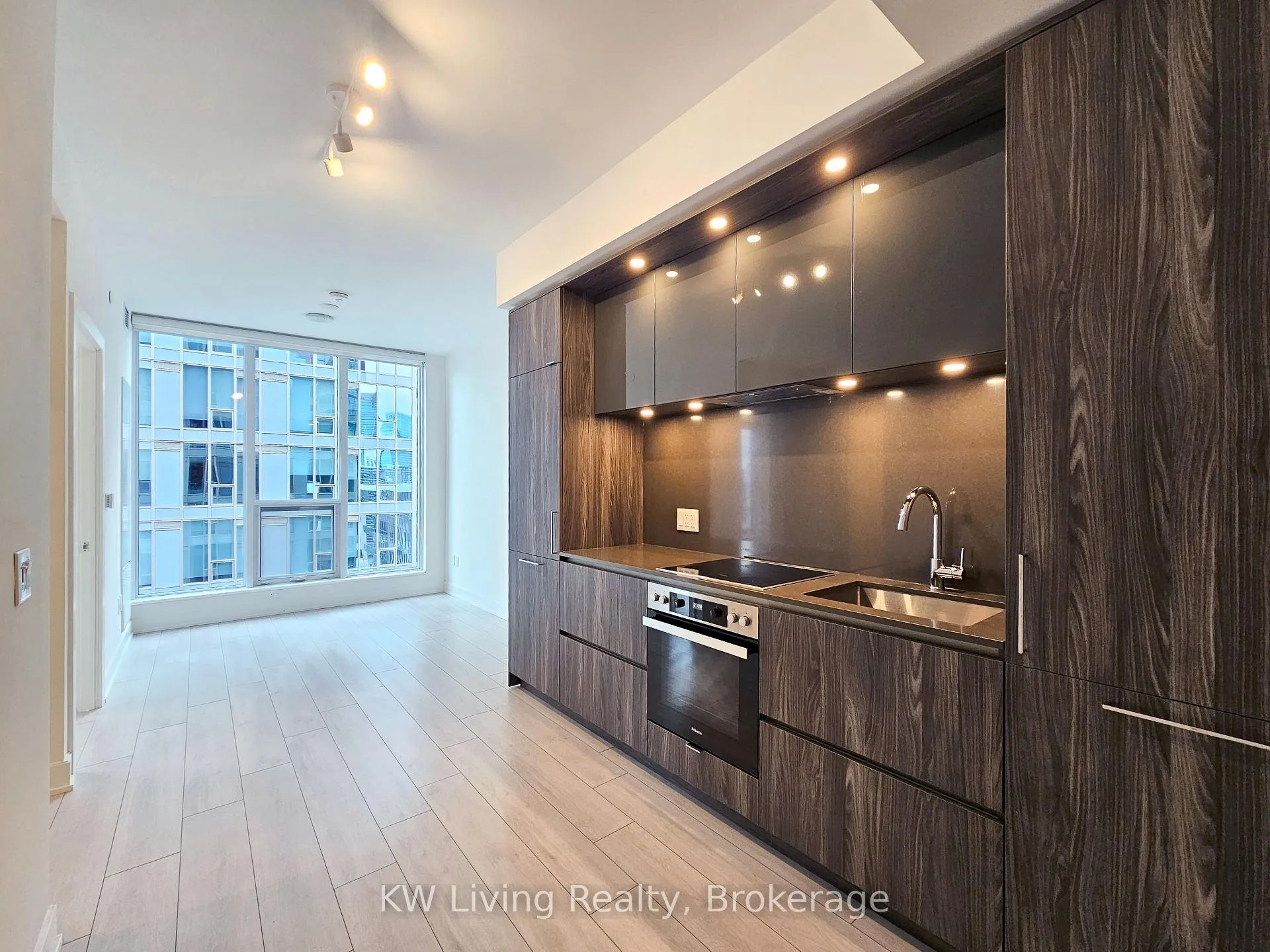 Photo 1 of Unit 3303, 15 Mercer Street, Toronto, Waterfront Communities — HOMEH