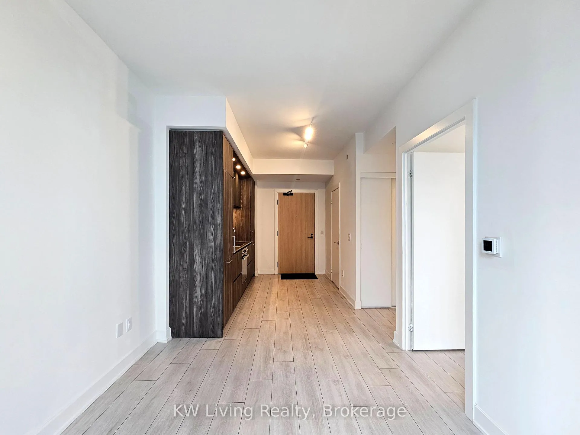 Photo 8 of Unit 3303, 15 Mercer Street, Toronto, Waterfront Communities — HOMEH
