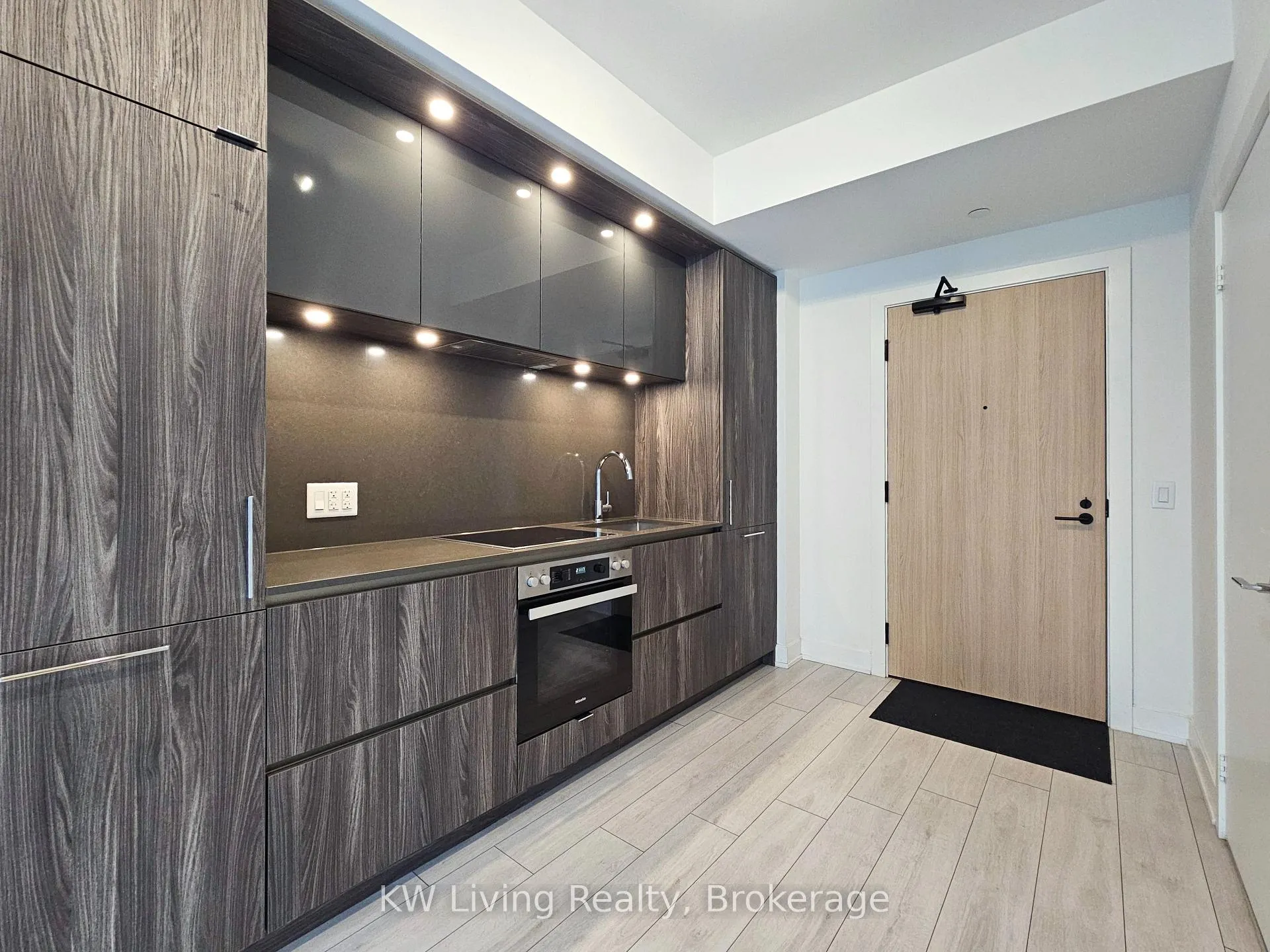 Photo 11 of Unit 3303, 15 Mercer Street, Toronto, Waterfront Communities — HOMEH